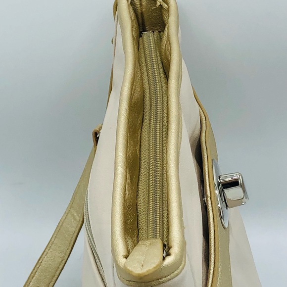 FRANCO SARTO NEW MESSENGER PURSE WITH BEAUTIFUL INTERIOR & VEGAN LEATHER - Picture 11 of 16